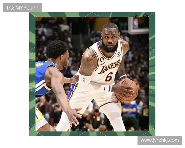NBA季后赛激战正酣 詹姆斯领衔湖人挑战勇士争夺总决赛席位 - 副本 (3)